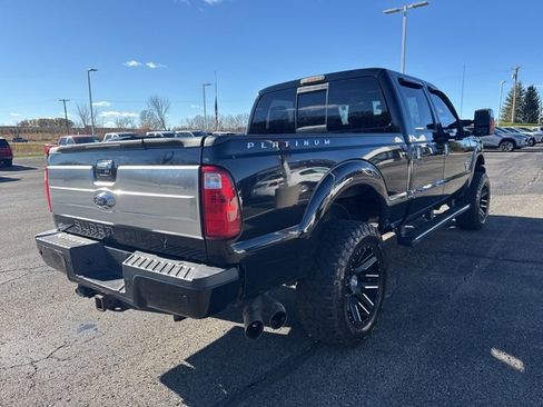 Used 2016 Ford F250 Platinum w/ Platinum Package image 3