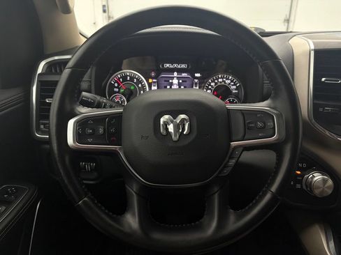 Used 2021 RAM 1500 Laramie AWD/4WD image 18