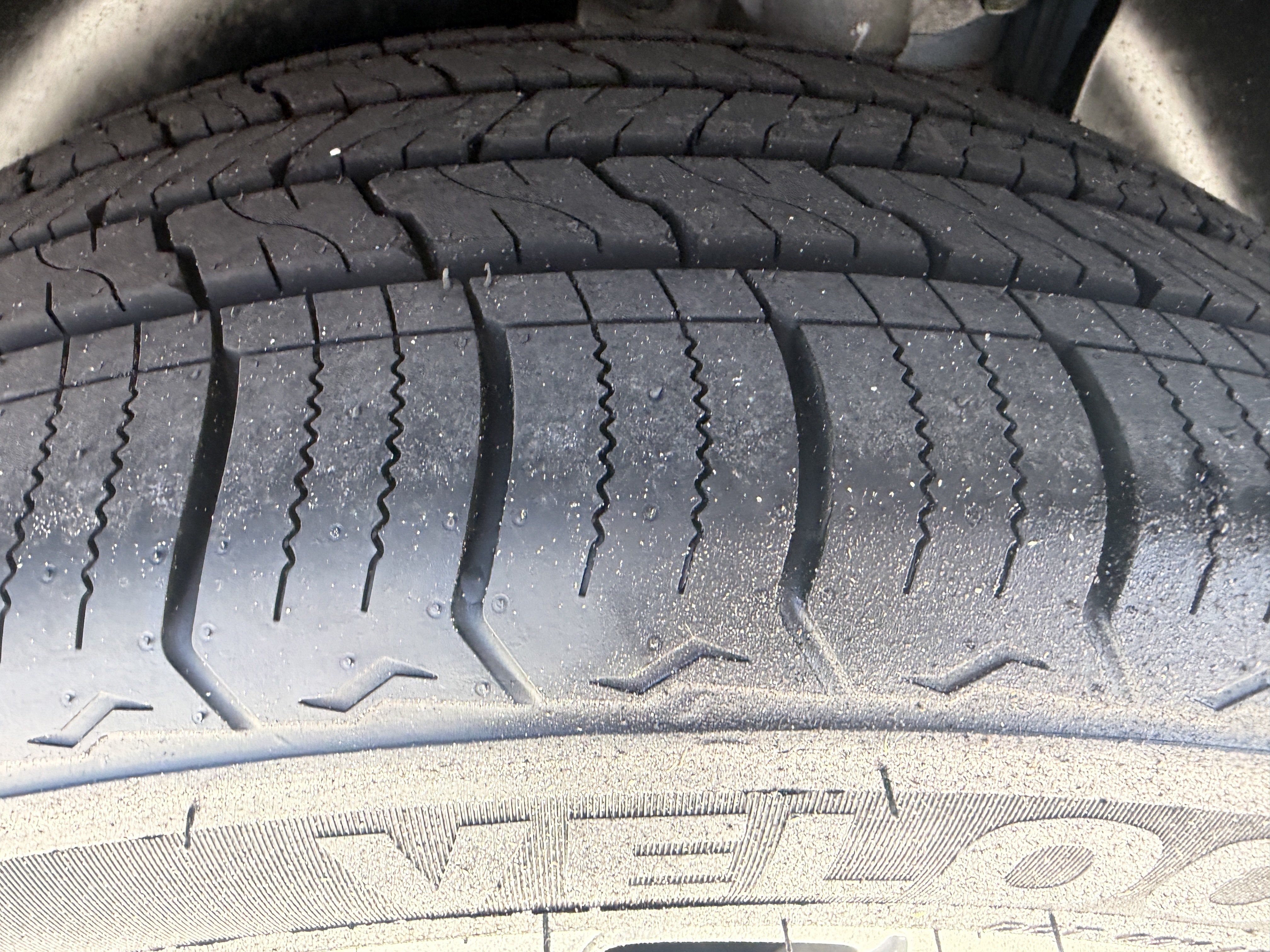 Certified 2021 Kia Telluride EX w/ EX Premium Package FWD image 37