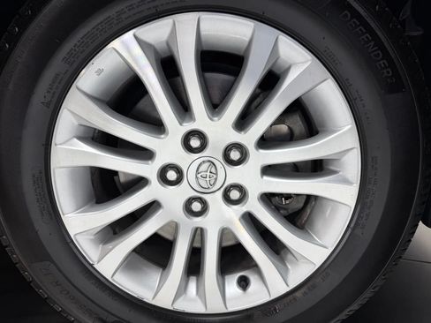 Used 2014 Toyota Sienna XLE FWD image 9