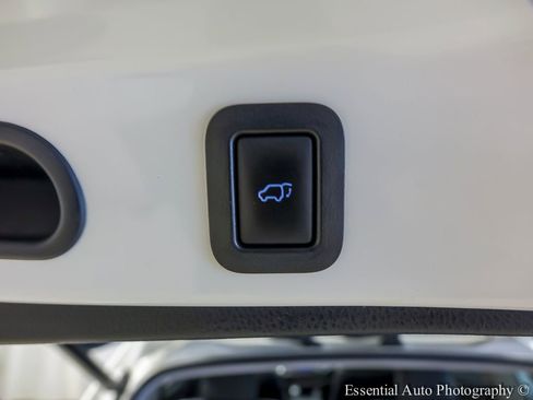 Used 2015 Toyota Highlander Limited Platinum image 23