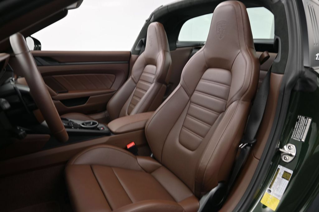 Used 2026 Porsche 911 Targa 4S AWD/4WD image 5