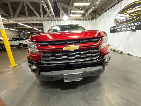 Used 2021 Chevrolet Colorado LT w/ LT Convenience Package AWD/4WD image 3