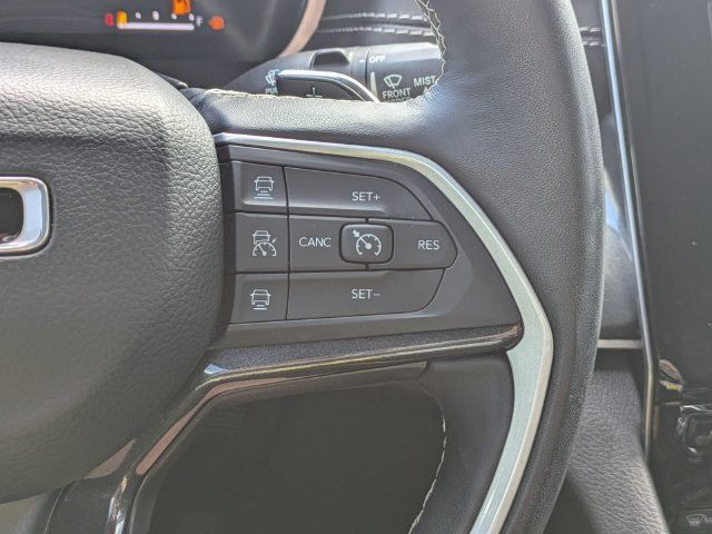 Used 2022 Jeep Grand Cherokee L Laredo w/ Luxury Tech Group I RWD image 30