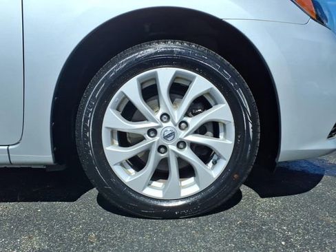 Used 2019 Nissan Sentra SV FWD image 9
