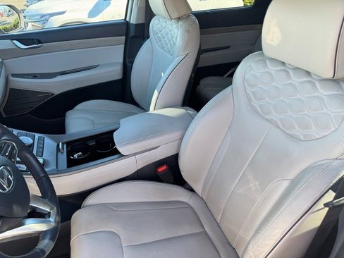 Used 2021 Hyundai Palisade Limited image 11