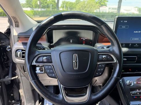 Used 2022 Lincoln Nautilus Reserve w/ Equipment Group 201A AWD/4WD image 16