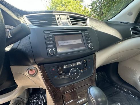 Used 2015 Nissan Sentra SL w/ SL Premium Package FWD image 30