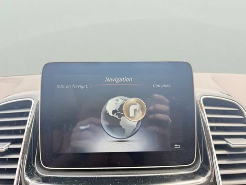 Used 2018 Mercedes-Benz GLE 350 4MATIC image 20