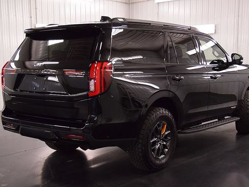 Used 2025 Ford Expedition Tremor AWD/4WD image 7