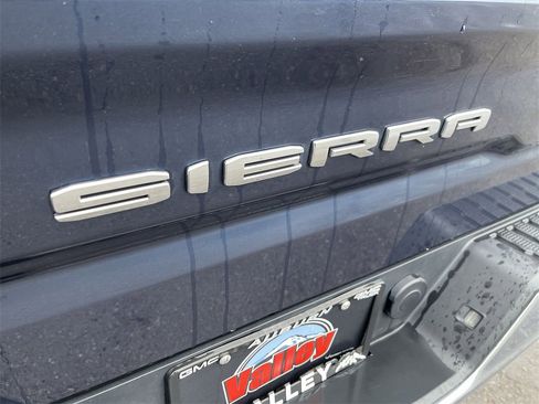 Used 2022 GMC Sierra 1500 SLT w/ SLT Convenience Package image 32