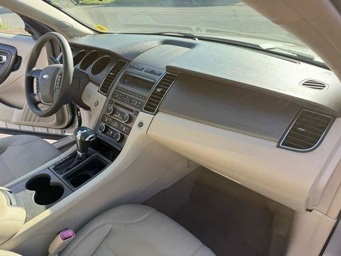 Used 2011 Ford Taurus SE FWD image 20