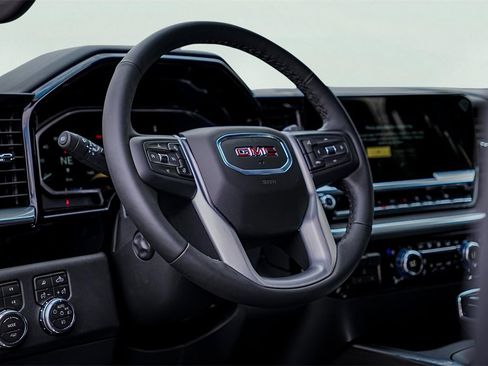 New 2026 GMC Sierra 1500 SLT image 8