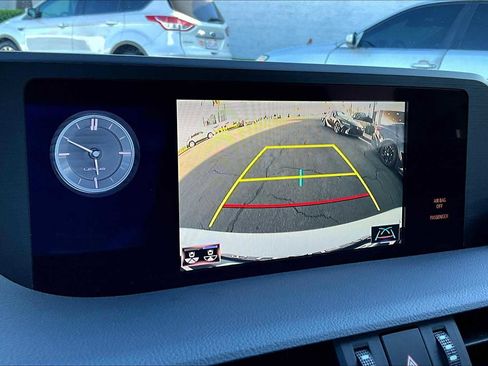 Used 2019 Lexus ES 300h image 25