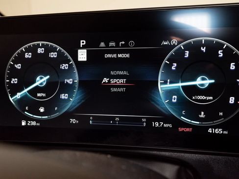 Certified 2025 Kia Sportage SX FWD image 16
