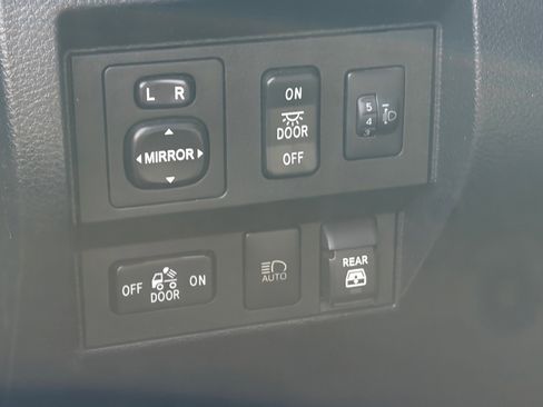 Used 2020 Toyota Tundra SR5 image 10