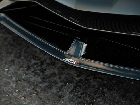 Used 2019 Lamborghini Aventador SVJ AWD/4WD image 16