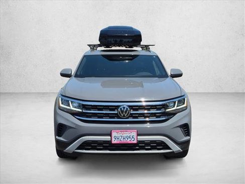 Used 2023 Volkswagen Atlas Cross Sport SEL AWD/4WD image 2