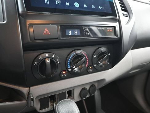 Used 2012 Toyota Tacoma 2WD Regular Cab image 9