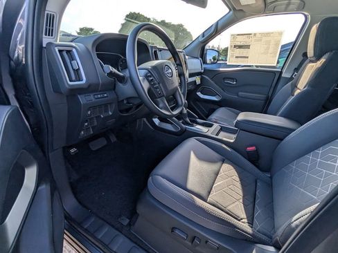 New 2025 Nissan Frontier SV w/ Tow Package RWD image 7