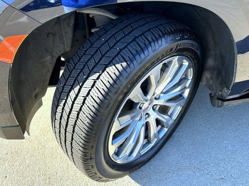 Used 2022 GMC Yukon XL Denali image 24