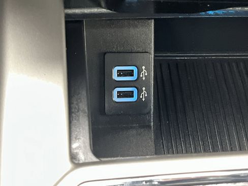 Used 2018 Ford F150 Lariat w/ Equipment Group 502A Luxury image 28