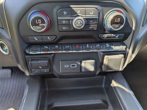 Used 2021 Chevrolet Silverado 1500 LT Trail Boss w/ Convenience Package II AWD/4WD image 19