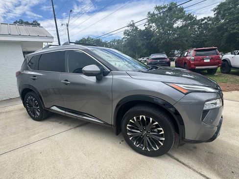 Used 2026 Nissan Rogue Platinum w/ Platinum Premium Package AWD/4WD image 4