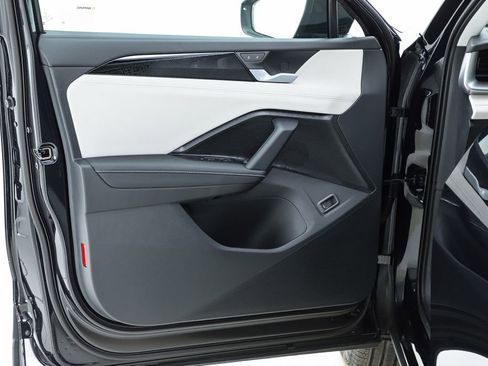 New 2026 Volkswagen Tiguan SE AWD/4WD image 57