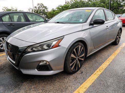 Used 2021 Nissan Altima 2.5 SR FWD image 1