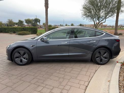 Used 2019 Tesla Model 3 Long Range image 5