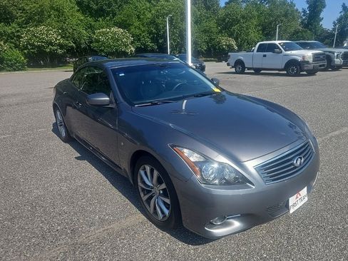 Used 2014 INFINITI Q60 Convertible w/ Premium Package RWD image 3