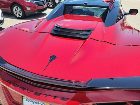 Used 2023 Chevrolet Corvette Stingray Premium Conv w/ Z51 Performance Package RWD image 5