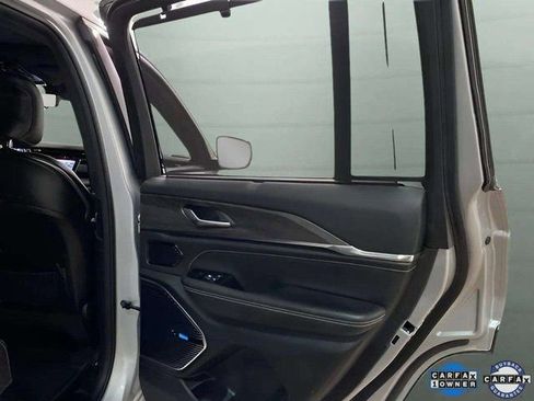 Used 2023 Jeep Grand Cherokee Overland w/ Luxury Tech Group IV image 78