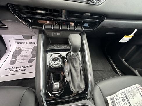 New 2026 GMC Canyon Elevation w/ Convenience Package image 16