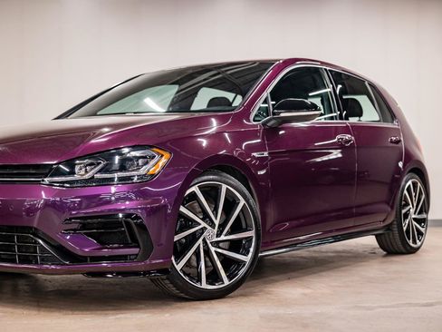 Used 2018 Volkswagen Golf R 4-Door AWD/4WD image 24