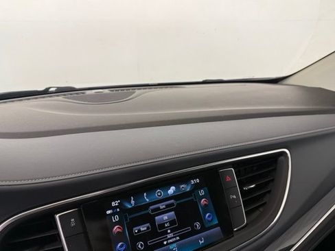 Used 2018 Buick Enclave Essence FWD image 32