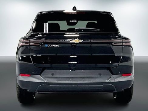 New 2026 Chevrolet Equinox EV LT image 4