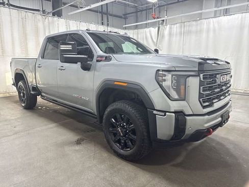 Used 2026 GMC Sierra 2500 AT4 w/ AT4 Premium Plus Package AWD/4WD image 5
