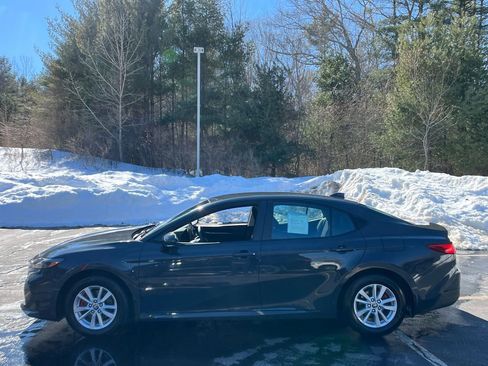 Used 2025 Toyota Camry LE w/ Convenience Package image 2