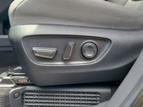 Certified 2024 Toyota Sienna XLE FWD image 16