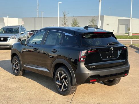 New 2026 Nissan Kicks SV w/ SV Premium Package image 7