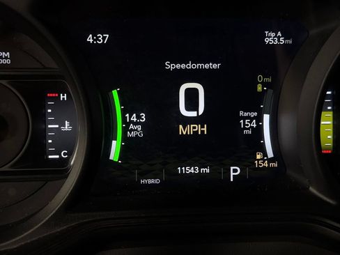 Used 2025 Jeep Wrangler Unlimited Sahara AWD/4WD image 17