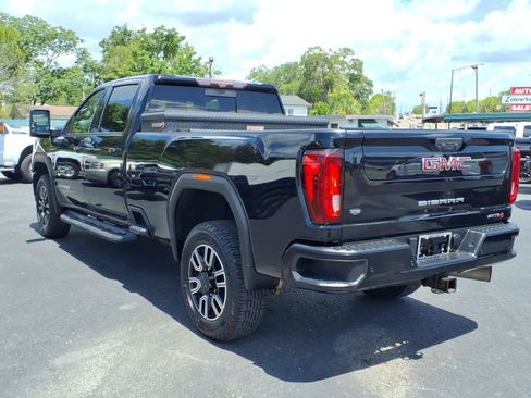 Used 2020 GMC Sierra 3500 AT4 w/ AT4 Premium Package AWD/4WD image 3