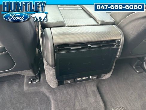 Used 2022 Jeep Grand Wagoneer Series II AWD/4WD image 22