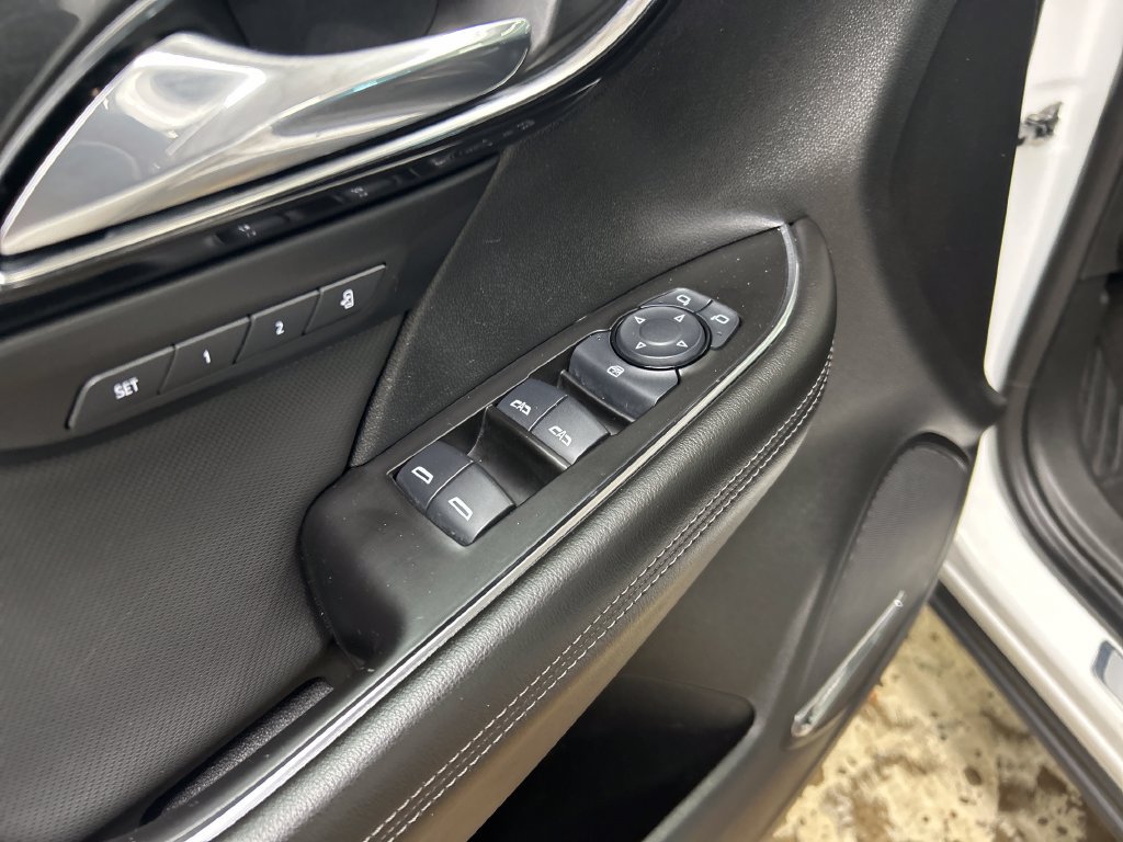 Used 2024 Buick Envision Preferred AWD/4WD image 16