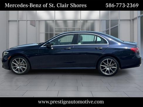 Used 2023 Mercedes-Benz E 350 4MATIC Sedan image 2