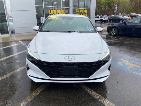 Used 2021 Hyundai Elantra Blue image 8