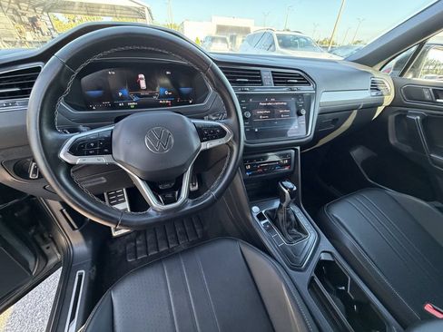 Used 2023 Volkswagen Tiguan SE R-Line FWD image 19
