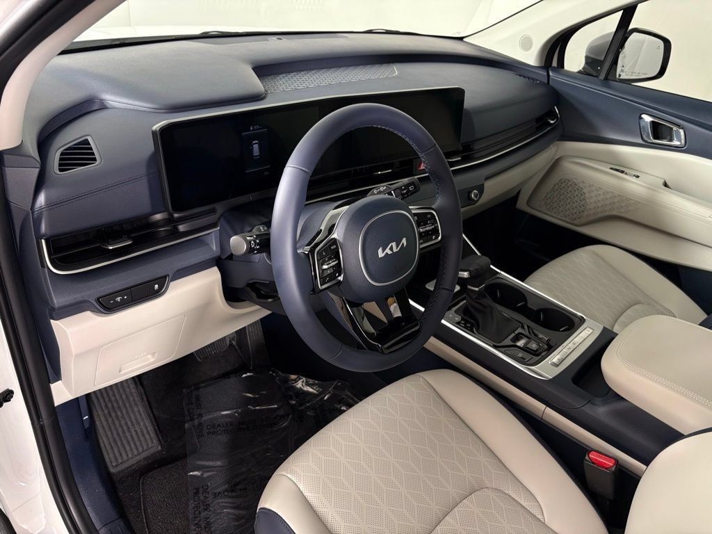 New 2026 Kia Carnival EX FWD image 18
